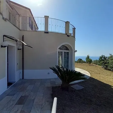 Paradise House With Sea View And Quiet. בית נופש *